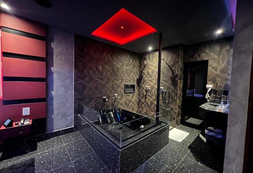스위트, Motel Prestige Pinda 4