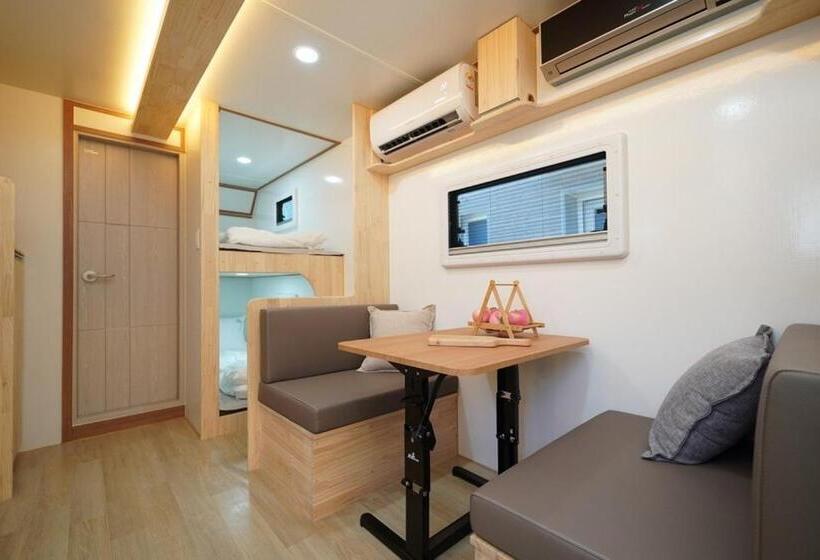 Номер Стандарт, Anseong Neorigul Moonhwa Maeul Caravan