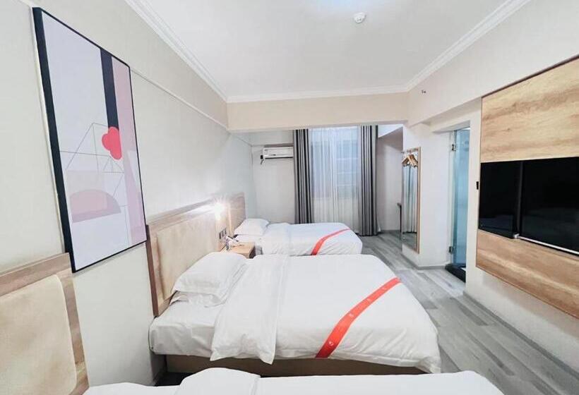 Трехместный Номер Комфорт, Yilong Yitang Hotel Kunming Railway Station Joy City Center