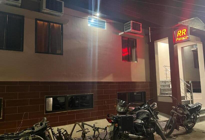 اتاق استاندارد, Royal Regency Palace Vijay Chowk Gorakhpur