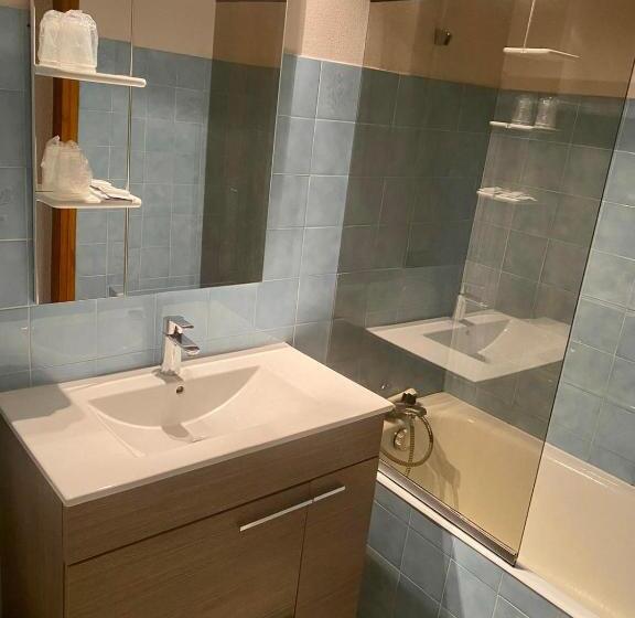 Номер Стандарт, Hôtel Des Alpes