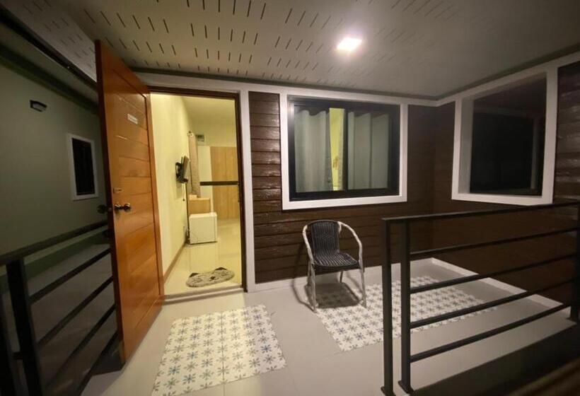 스탠다드 룸 킹사이즈 침대, Piumsuk Villa