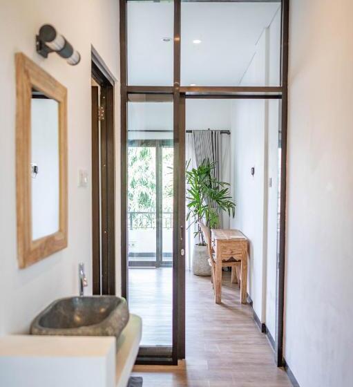 标准工作室带阳台, Gajahmina Guesthouse