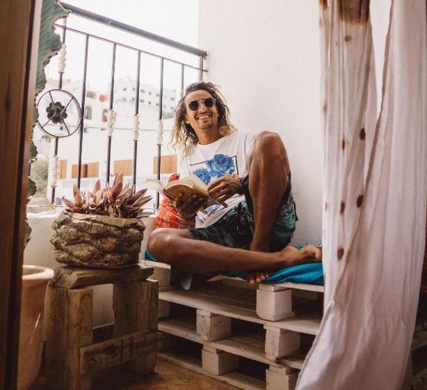 Номер Deluxe с Балконом, The Lunar Surf House