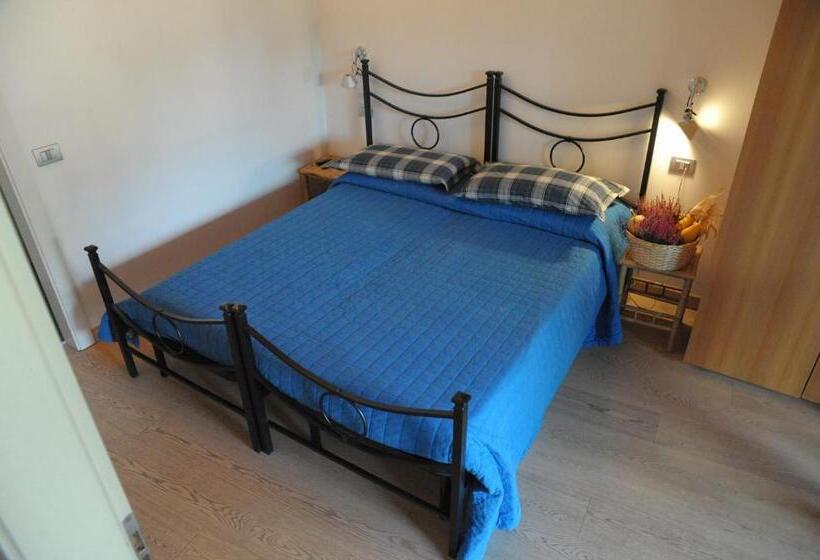 Номер Стандарт с Балконом, B&b Gardumo