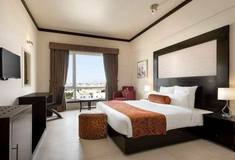 اتاق لوکس, Ramada By Wyndham Karachi Creek