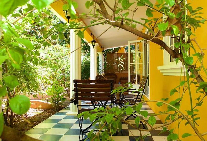 Standard Triple Room with Terrace, Villa Anakao Mauritius