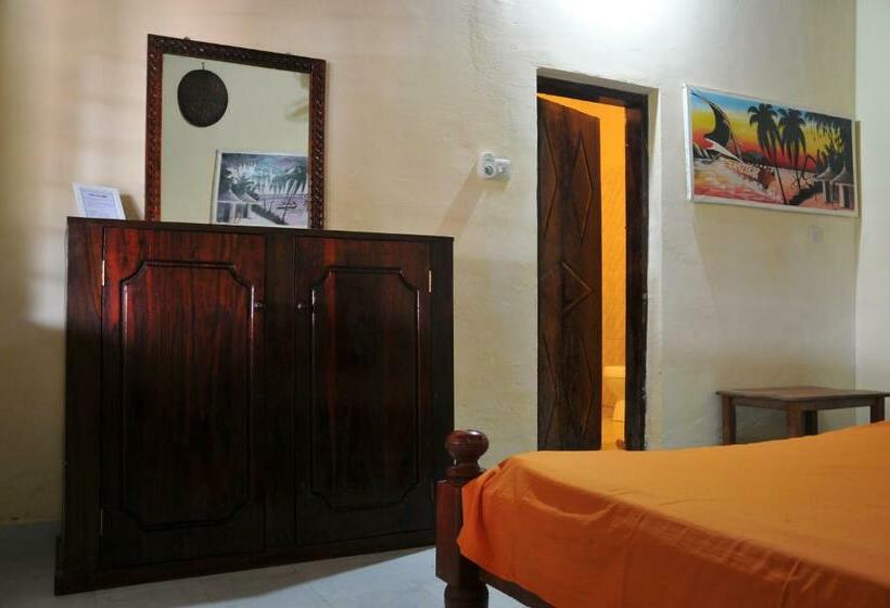 Номер Стандарт, Mama Njoe Lodge