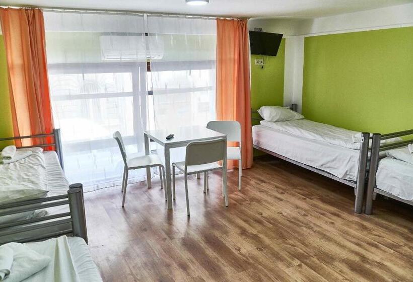 Четырехместный Номер Стандарт, Center Hostel And Guest House