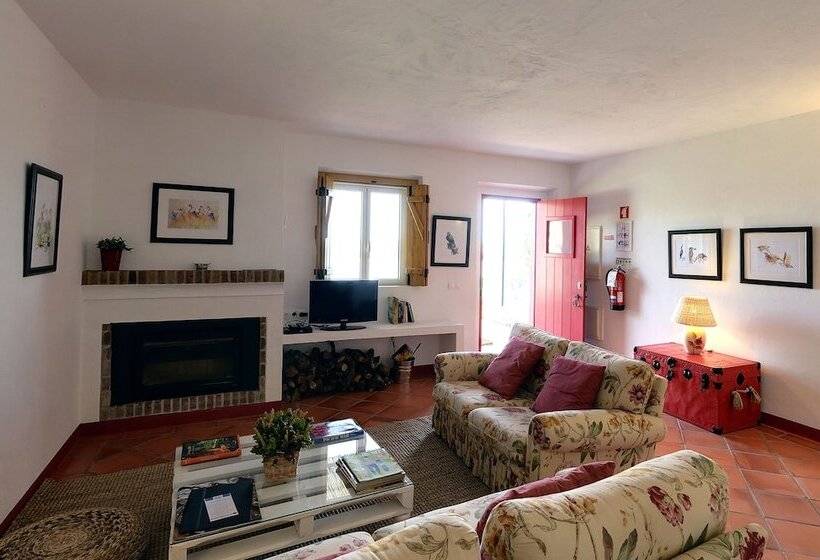 Дом 2 Спальни, Casas De Juromenha