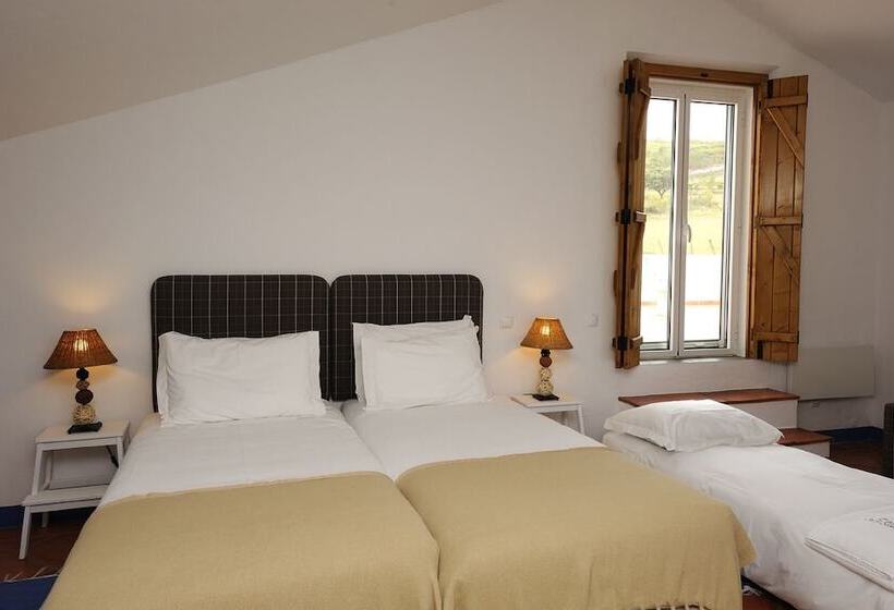 Дом 2 Спальни, Casas De Juromenha