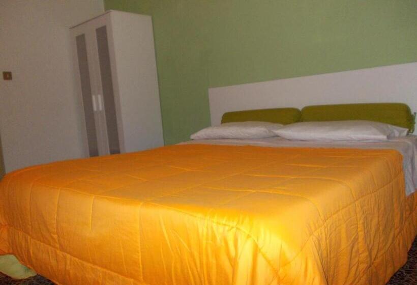 اتاق لوکس سه تخته, Big Brother Bed & Rooms