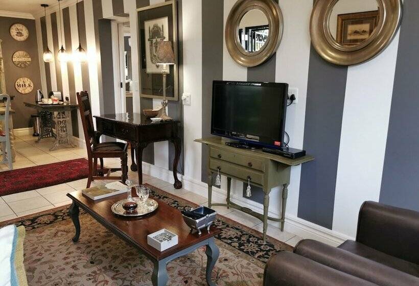סוויטה אקזקיוטיב, At 98 On Lynburn Guest House
