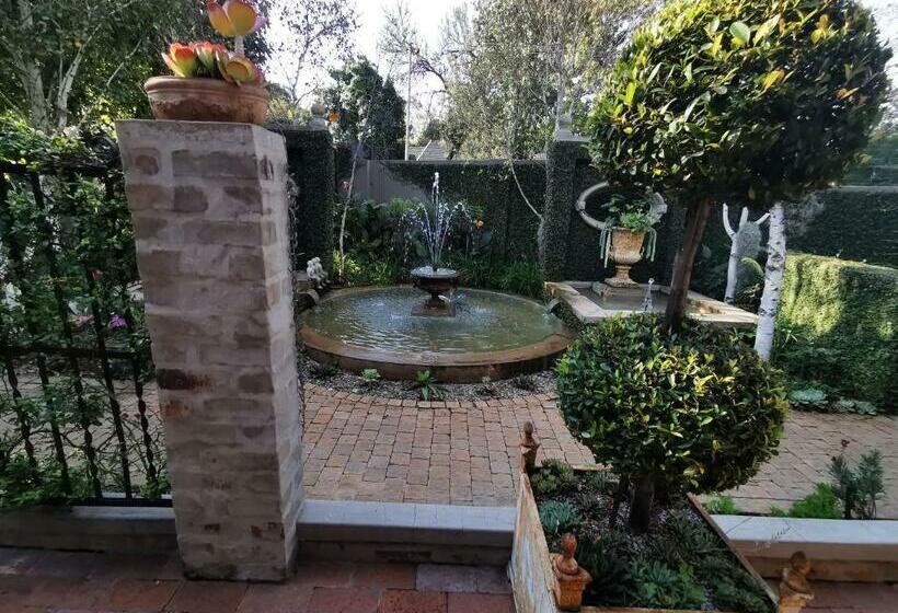 סוויטה אקזקיוטיב, At 98 On Lynburn Guest House