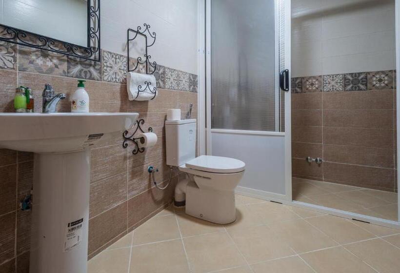 סוויטה משפחתית, Puerta Azul