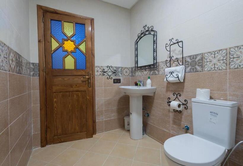 חדר אקונומי, Puerta Azul