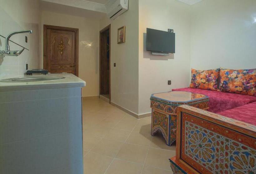 חדר אקונומי, Puerta Azul
