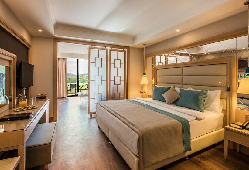 سوییت جونیور, Korumar Ephesus Beach & Spa Resort Ultra All Inclusive