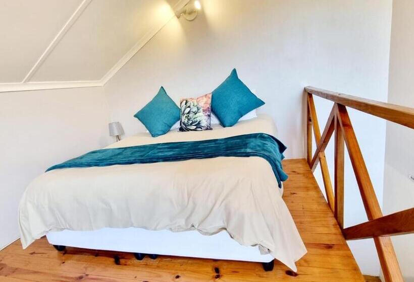 Студия Стандарт, Kwetu Guest Farm