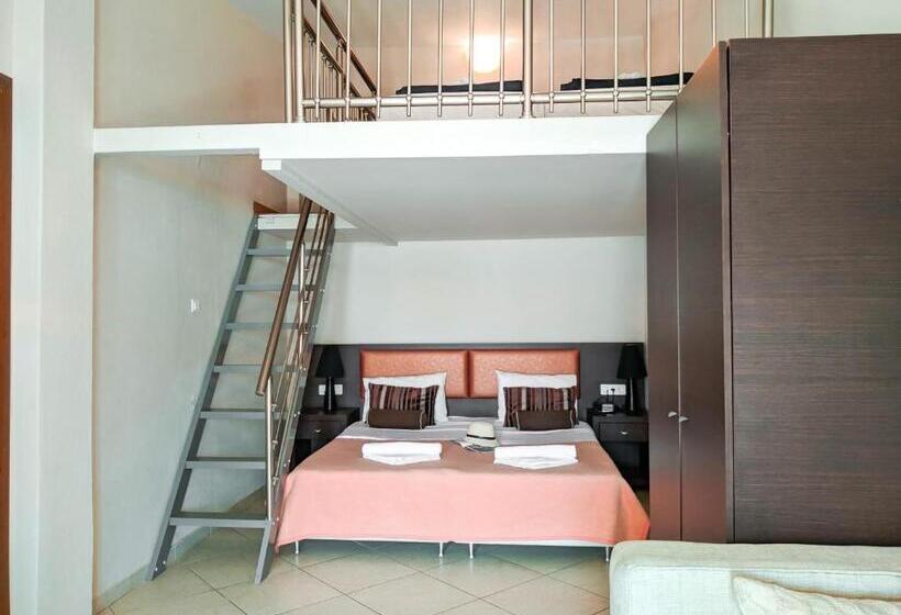 Апартаменты Deluxe 2 Спальни, Meliton Inn Hotel & Suites By The Beach