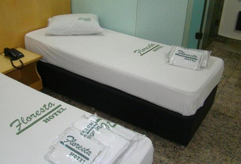 اتاق استاندارد سه نفره, Floresta Tucuruvi