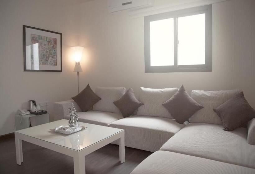 דירת שני חדרים, Rafa Homes