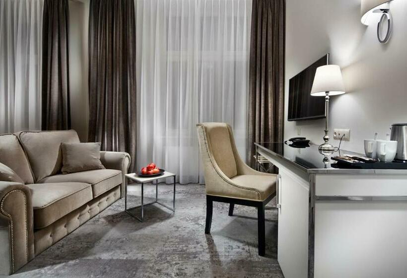 Номер Deluxe, Wyndham Grand Krakow Old Town