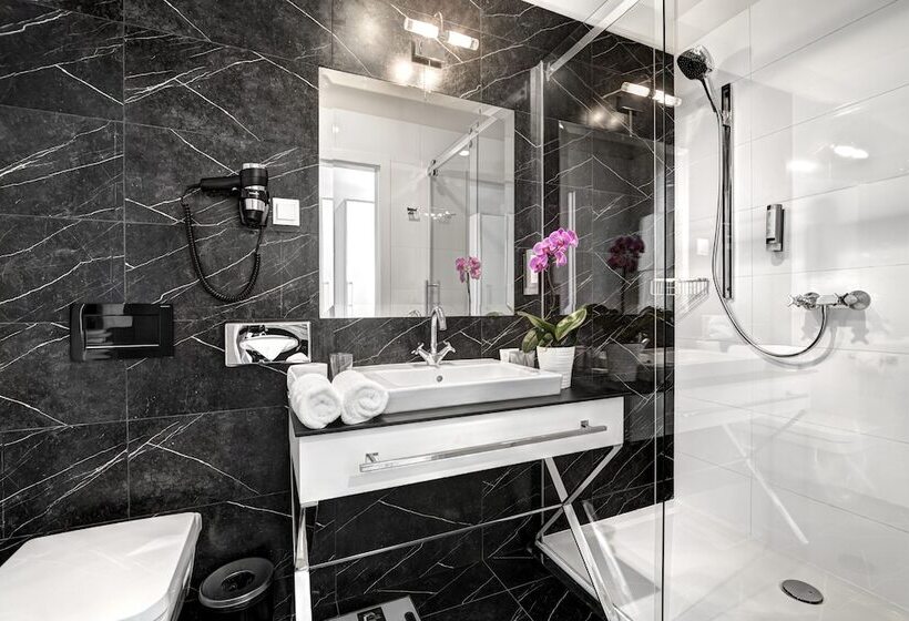 Номер Стандарт, Wyndham Grand Krakow Old Town