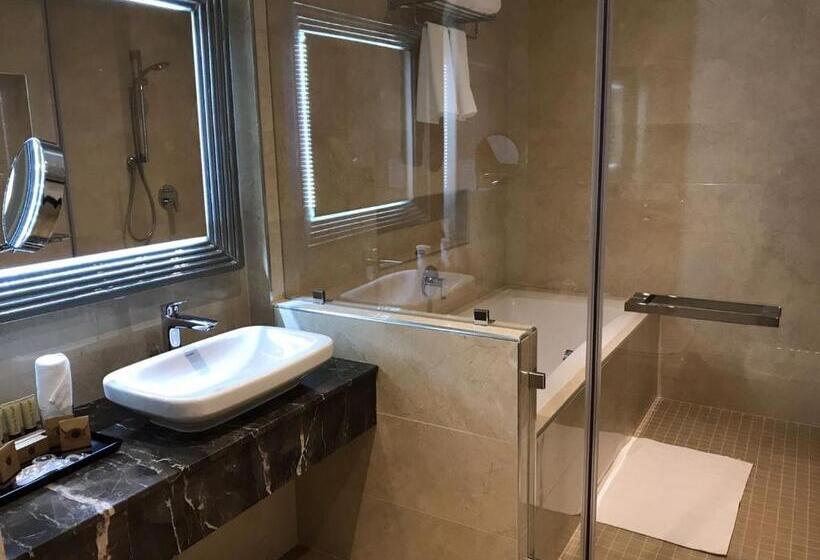 اتاق پرمیوم, The Grove Hotel & Conference Centre Bahrain