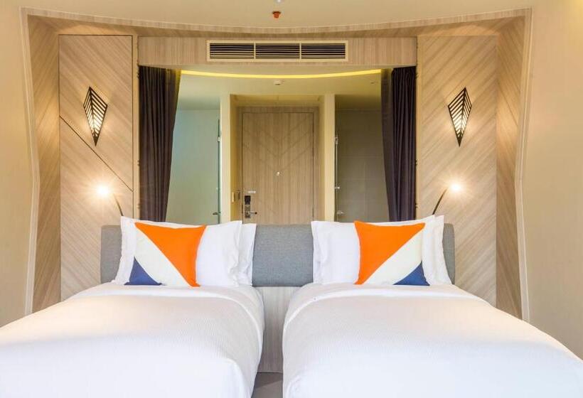 اتاق استاندارد با چشم‌انداز استخر, The Sis Kata Resort   Adult Only