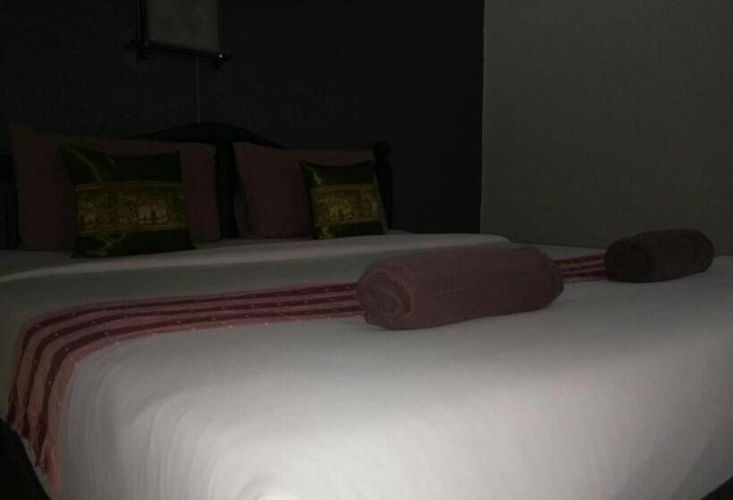 标准间, Kmkwanphayao