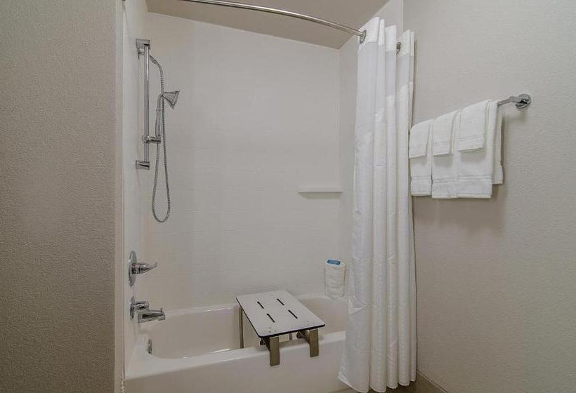 장애인을 위한 스위트, Holiday Inn Express & Suites   Atchison, An Ihg