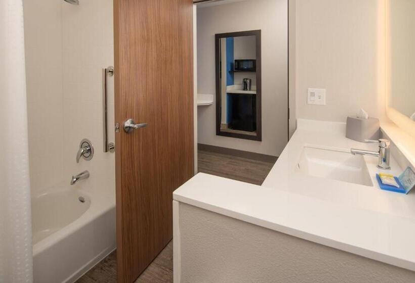스위트, Holiday Inn Express & Suites   Camas, An Ihg