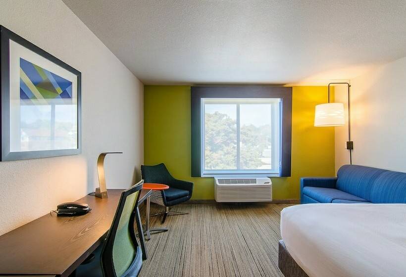 Номер Стандарт, Holiday Inn Express & Suites   Atchison, An Ihg