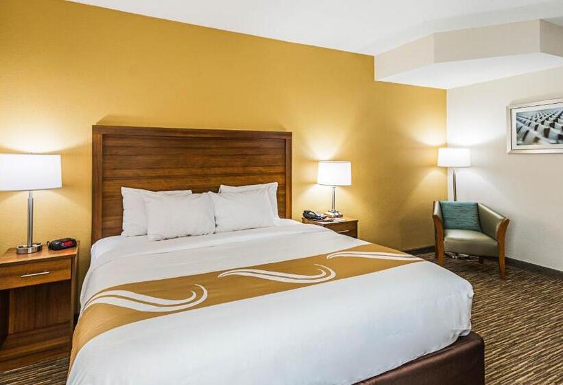 스탠다드 룸 킹사이즈 침대, Quality Inn