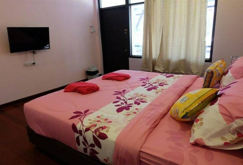 غرفة قياسية, Aiyara House