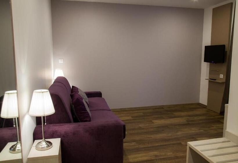 4인용 수피리어 룸, The Originals City, Le Relais Des Carnutes Brezolles Verneuil Sur Avre