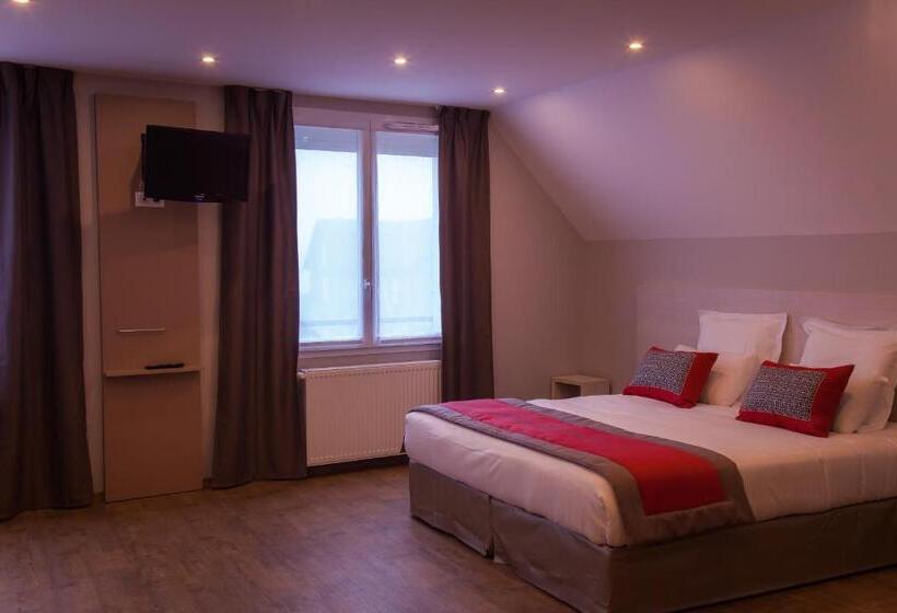 Четырехместный Номер Superior, The Originals City, Le Relais Des Carnutes Brezolles Verneuil Sur Avre