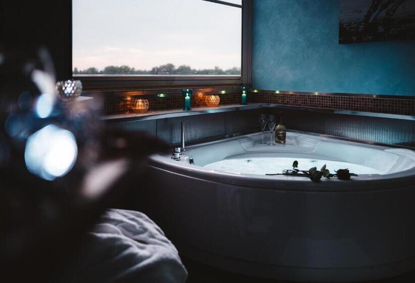 Полулюкс Повышенной Комфортности, B&b Palazzo Del Toro
