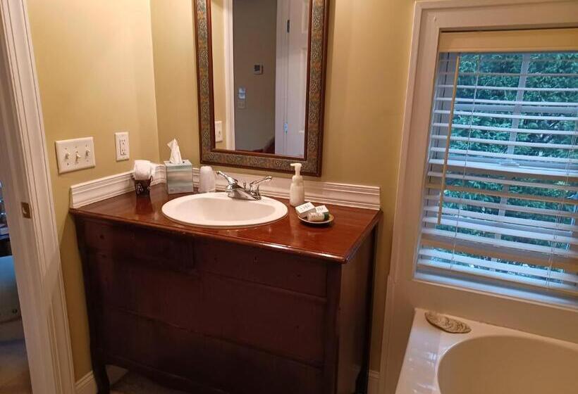 Номер Deluxe, The Inn On Bath Creek