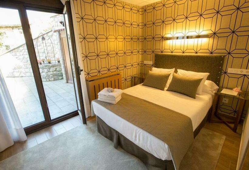 이코노미 룸, La Casona De Llerices
