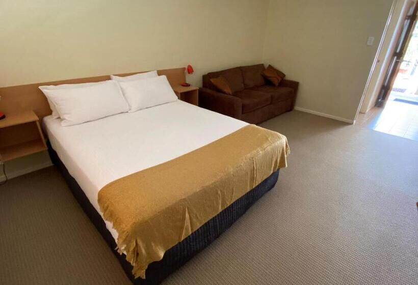 Номер Deluxe, Country Roads Motor Inn Gayndah