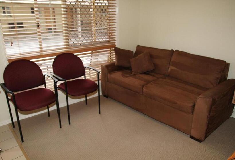 Номер Стандарт, Country Roads Motor Inn Gayndah