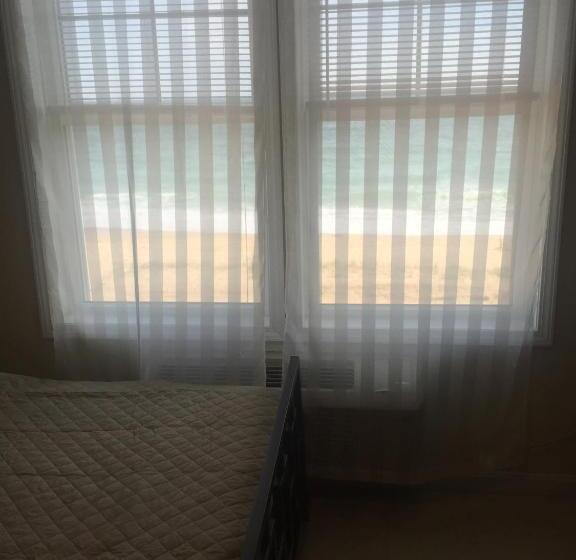 带海景的标准房, Misquamicut Beach Front Inn