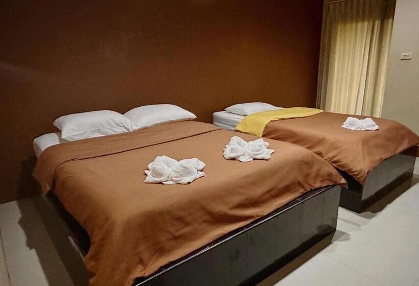 高级大房间, โรงแรมเพ็ญพิศ