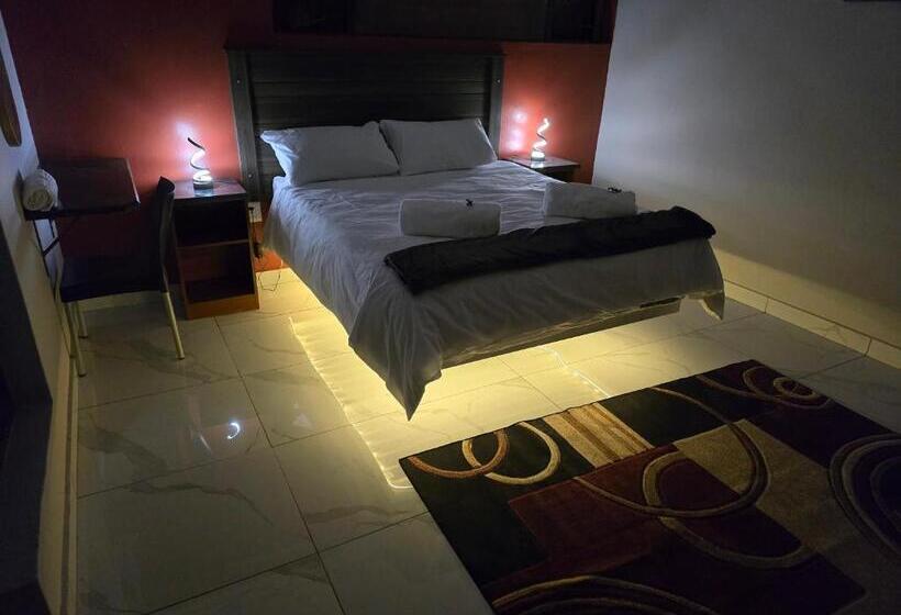 Номер Стандарт Вид на Бассейн, Impala Palms Guesthouse