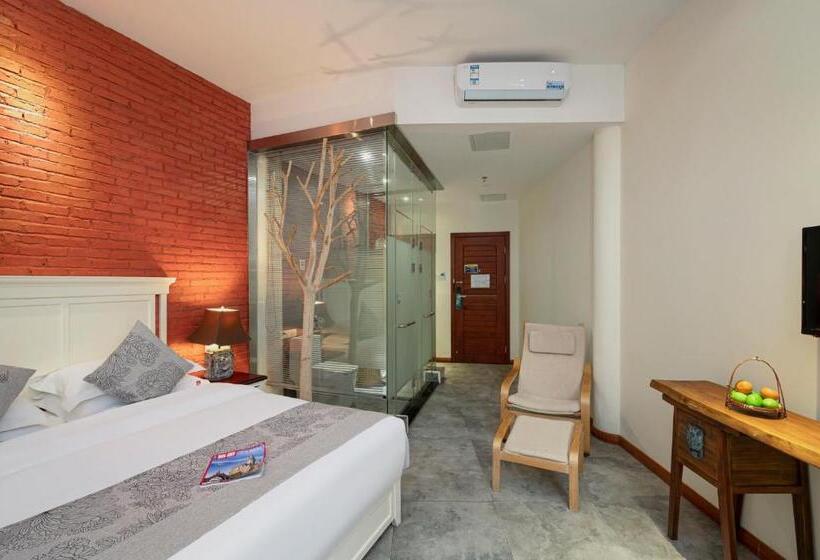 Номер Стандарт Вид на Горы, Guilin Crystal Crescent Moon