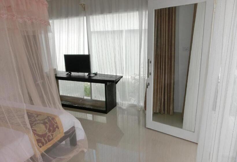 Номер Deluxe, Lombok Holiday