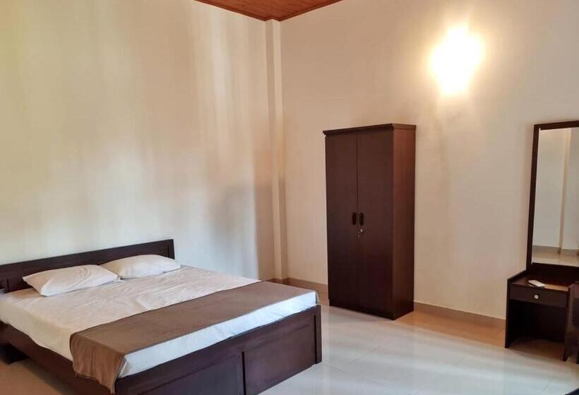 Номер Стандарт Совместная Ванная, City Villa Negombo