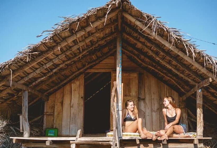 Семейный Номер Вид на Море, Jungle Surf Camp